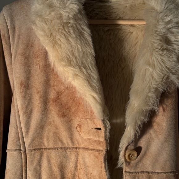 Vintage Tan Shearling Coat - Picture 9 of 9